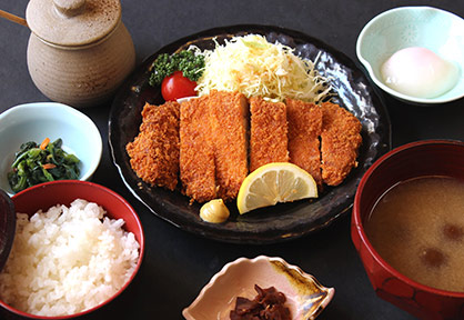 ロースカツ定食